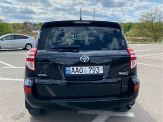 Toyota Rav 4 foto 8