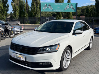 Volkswagen Passat foto 1