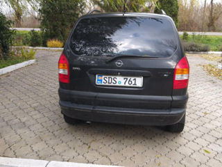 Opel Zafira foto 4