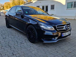 Mercedes E-Class foto 2