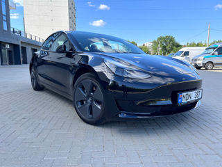 Tesla Model 3 foto 1