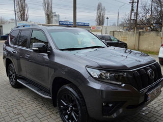 Toyota Land Cruiser Prado foto 2