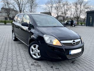 Opel Zafira foto 2