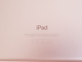 Продам iPad 9.7" 2017 32 GB Wi-Fi foto 1