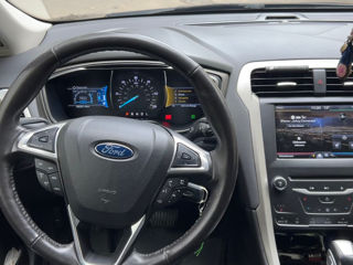 Ford Fusion foto 5