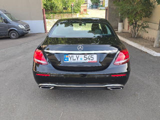 Mercedes E-Class foto 2