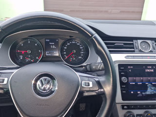 Volkswagen Passat foto 3