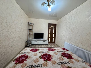 Apartament cu 2 camere, 85 m², Sculeni, Chișinău foto 2