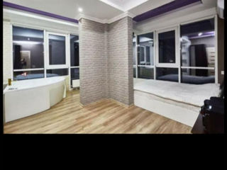 Apartament cu 2 camere, 65 m², Centru, Chișinău foto 2