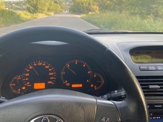 Toyota Avensis foto 6