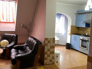 Apartament cu 3 camere, 100 m², Centru, Cahul foto 3