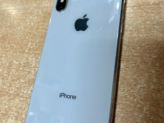 Apple iPhone X 256Gb foto 2