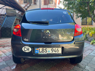 Renault Clio foto 5