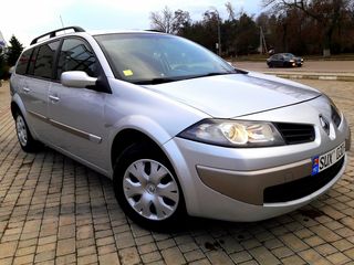 Renault Megane foto 1