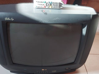 TV- LG Electronics-51cm-Golden Eye,AV Stereo +telecomanda,functional,in stare buna . foto 2