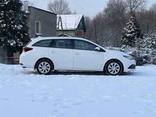 Toyota Auris foto 4