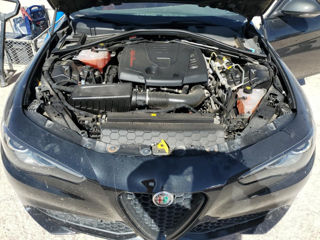 Alfa Romeo Giulia foto 7