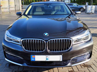 BMW 7 Series foto 2