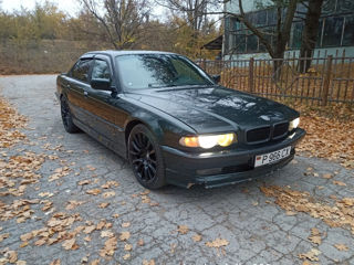 BMW 7 Series foto 2