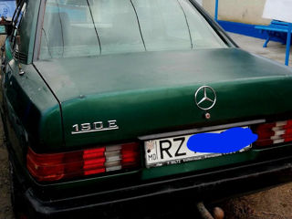 Mercedes 190 foto 2