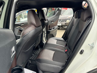 Toyota C-HR foto 16