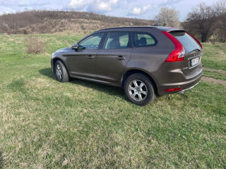 Volvo XC60 foto 2