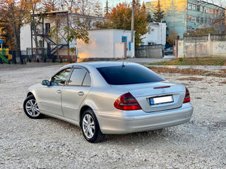 Mercedes E-Class foto 2