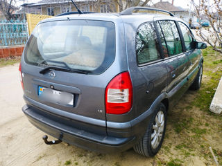 Opel Zafira foto 10