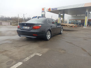 BMW 5 Series foto 4