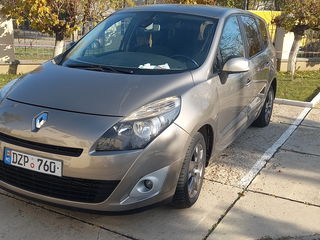 Renault Grand Scenic foto 3