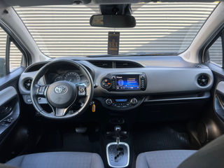 Toyota Yaris foto 10