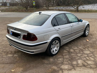 BMW 3 Series foto 4