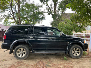 Mitsubishi Pajero Sport foto 4