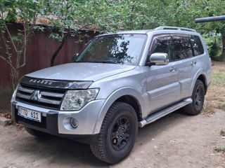 Mitsubishi Pajero foto 8