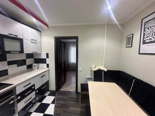 Apartament cu 2 camere, 30 m², Botanica, Chișinău foto 2