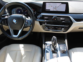 BMW 5 Series foto 12