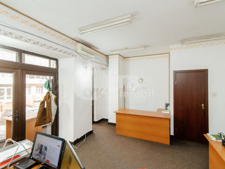 Spațiu comercial, 75 mp, Centru, 840 € ! foto 5