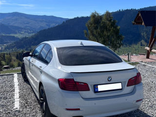 BMW 5 Series foto 2