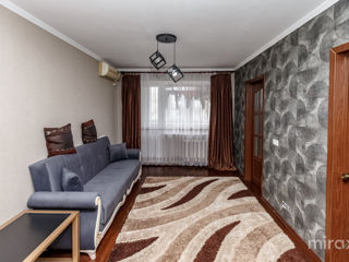 Apartament cu 3 camere, 65 m², Botanica, Chișinău foto 1