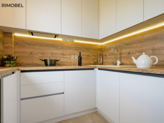 Bucătărie modernă, mat de culoare alb foto 13