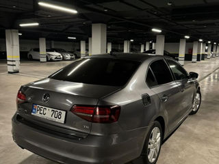 Volkswagen Jetta foto 5