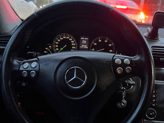 Mercedes C-Class foto 7