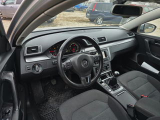 Volkswagen Passat foto 8