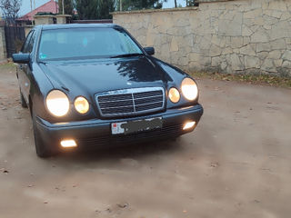 Mercedes E-Class