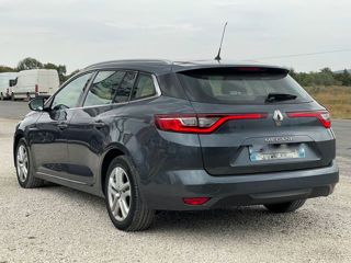 Renault Megane foto 2