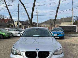 BMW 5 Series foto 2