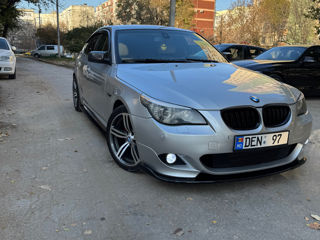 BMW 5 Series foto 3