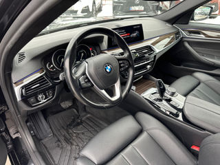 BMW 5 Series foto 8