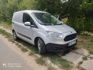 Ford Transit Courier foto 9