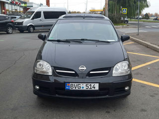 Nissan Almera Tino foto 8